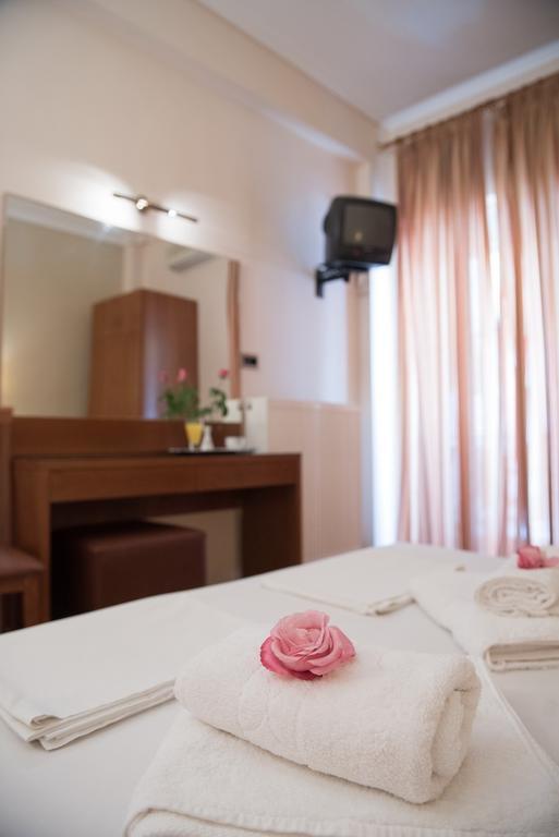Irini Spa Hotel Лутра-Эдипсу Экстерьер фото